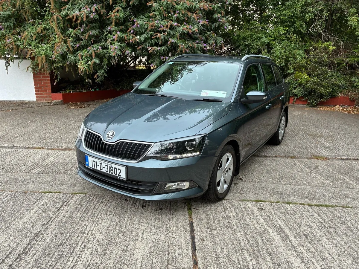 Skoda Fabia Ambition 1.2 TSI Absolutely Spotless - Image 4
