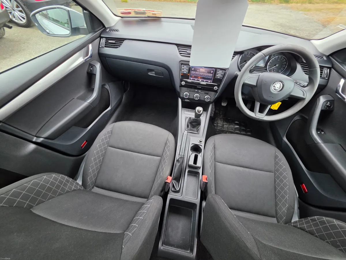 181 Skoda Octavia 1.6 Tdi 115Bhp Active Nct 01-28 - Image 6