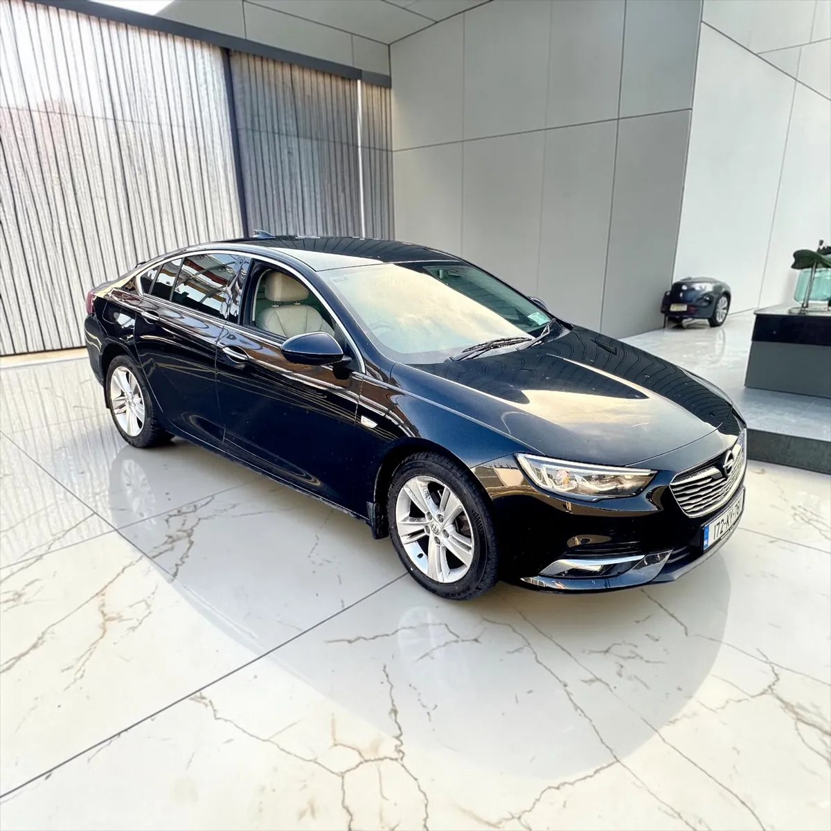 2017Opel Insignia 1.6 (136PS) Turbo D ecoTEC ELITE - Image 3