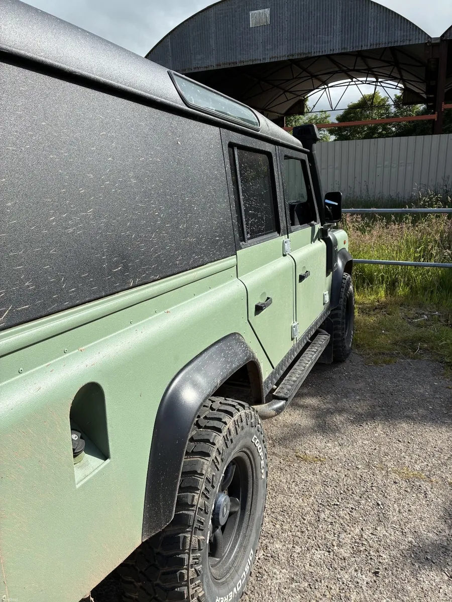 Land Rover Defender 2011 (UK Reg) - Image 5