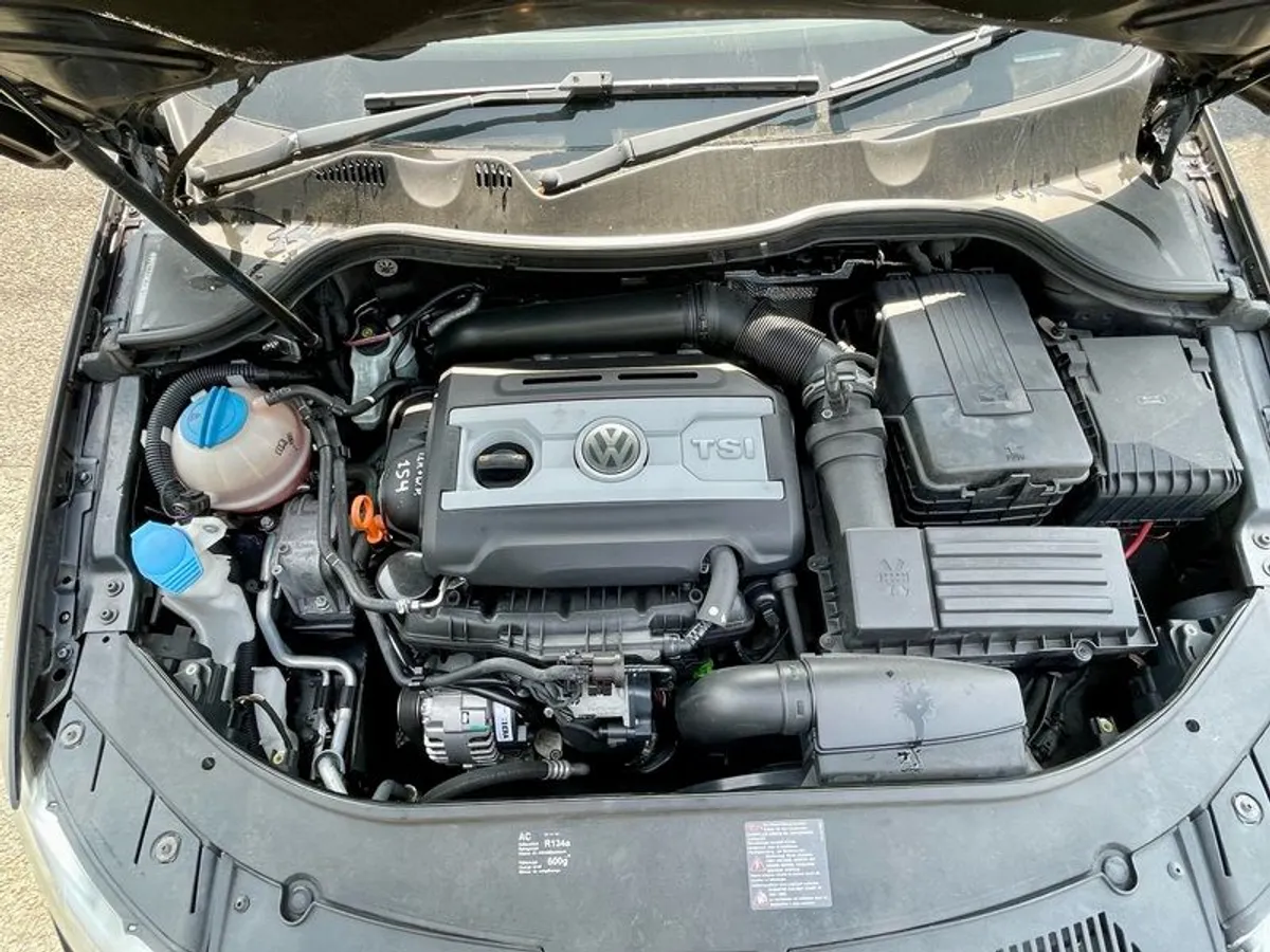 2008 Volkswagen Passat Highline - Image 5