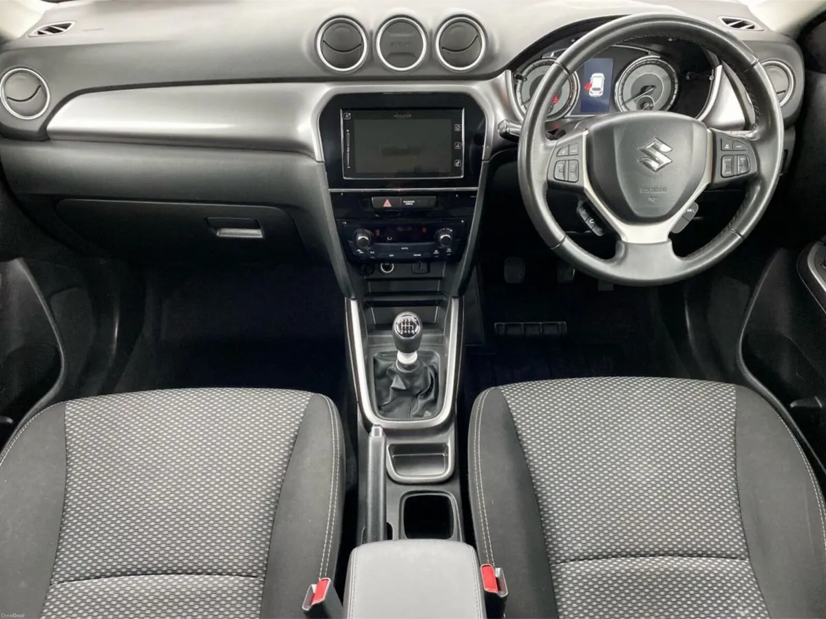 Suzuki Vitara 1.4 Hybrid SZ4 MT - Image 3