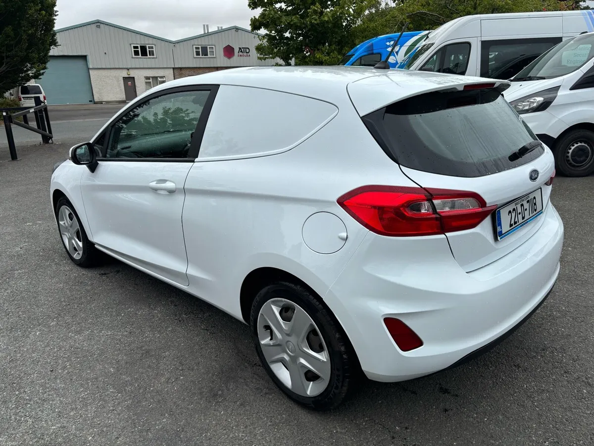 Ford Fiesta car-van 2022 - Image 4
