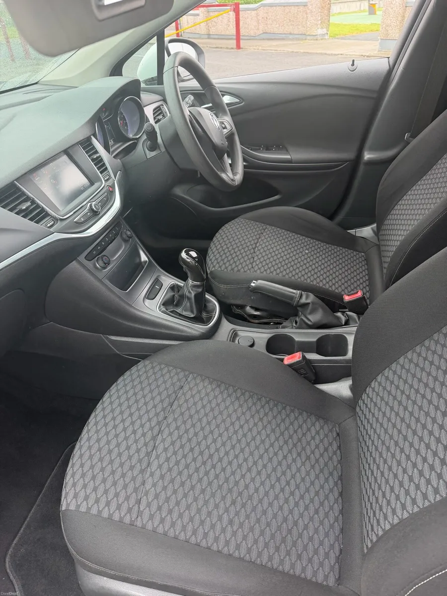171 Opel Astra - Image 5