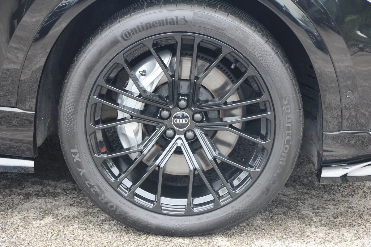 Q8 Black edition * 360 cams * B&O sound *Huge Spec - Image 4