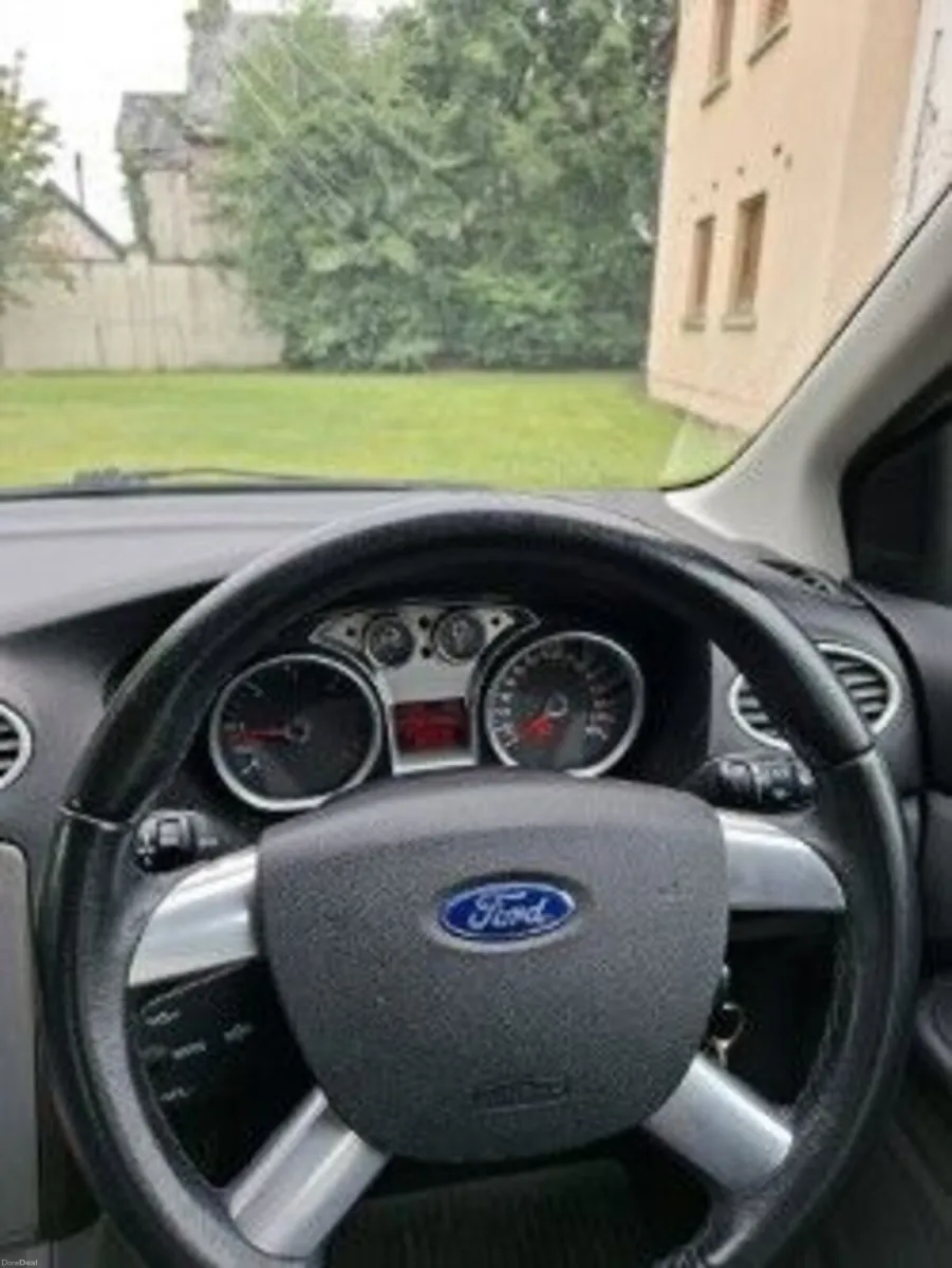 Ford Focus 2009 - Image 4