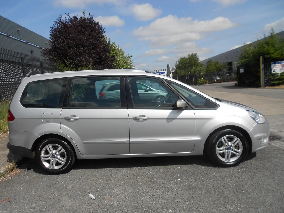 Ford Galaxy 2011 - Image 1