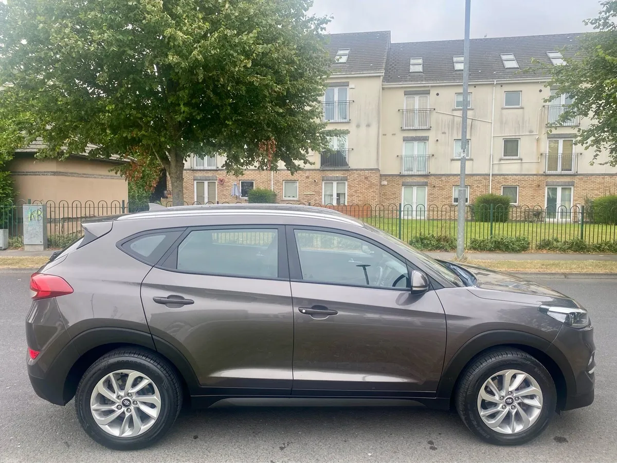 Hyundai Tucson 1.7diesel,low miles,new NCT! - Image 2