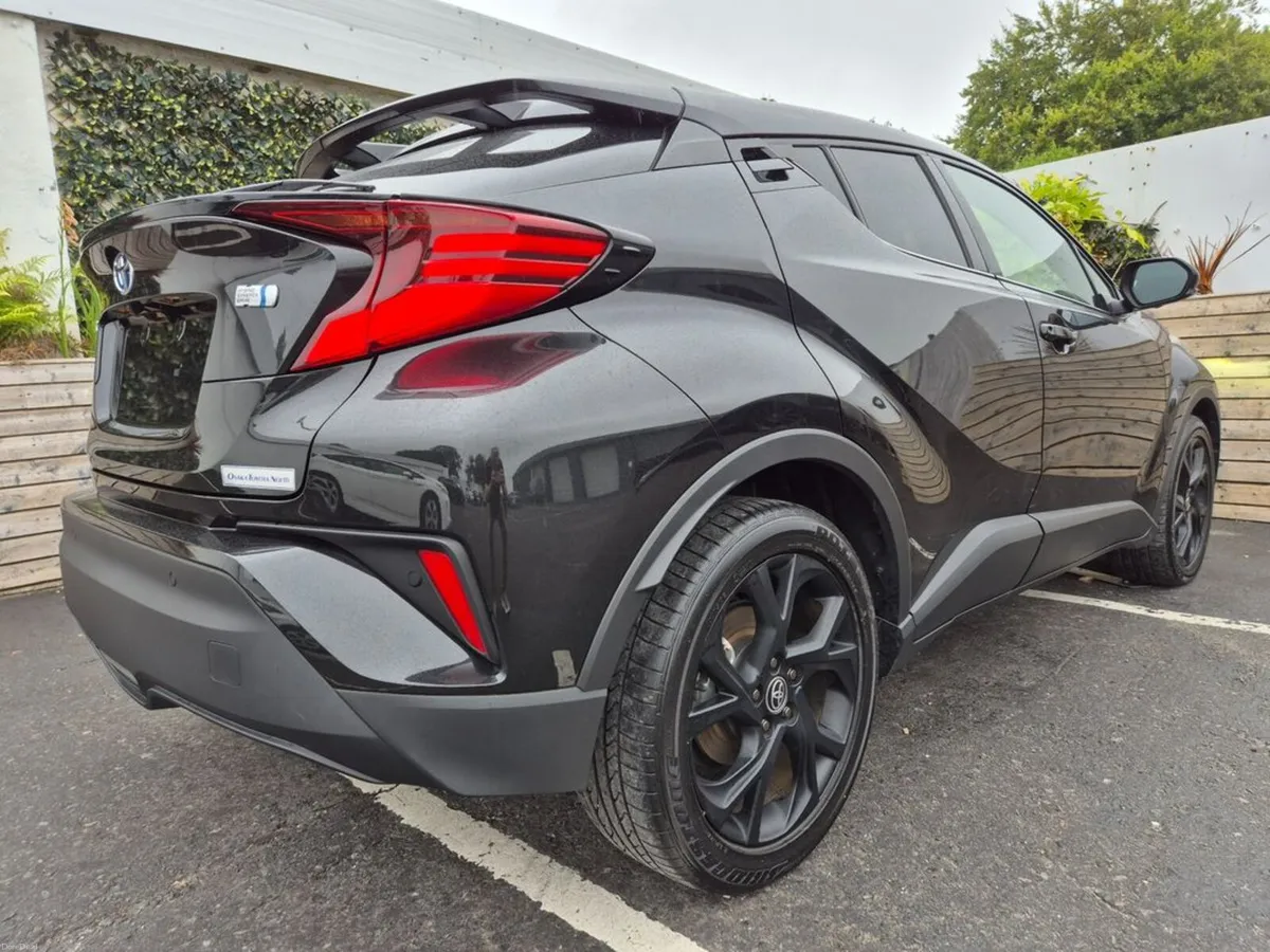 Toyota C-HR 1.8 HYBRID / G-PACK NERO EDITION / TOP - Image 5