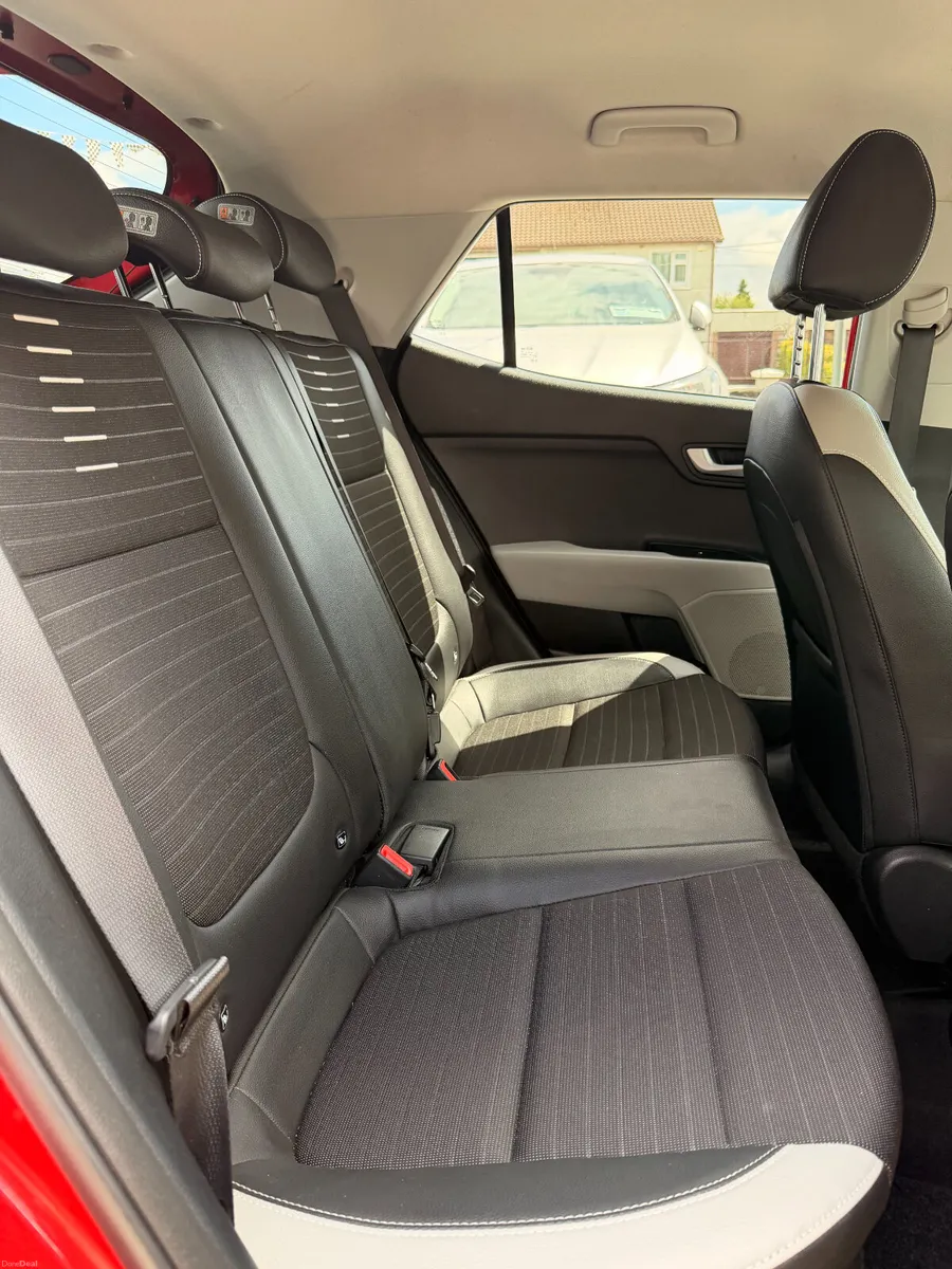 Kia Stonic Exceptionally low Milage - Image 4