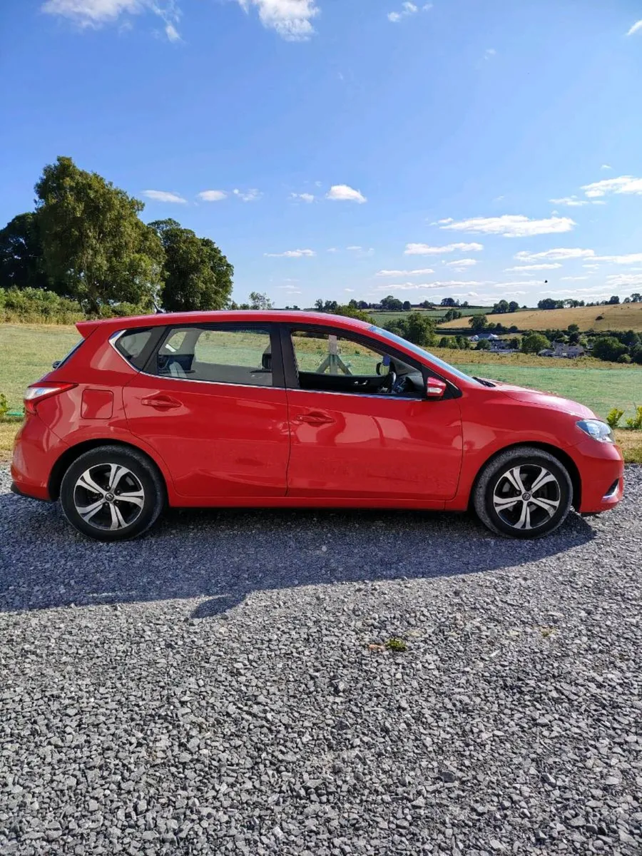 2017 Nissan Pulsar - Image 5