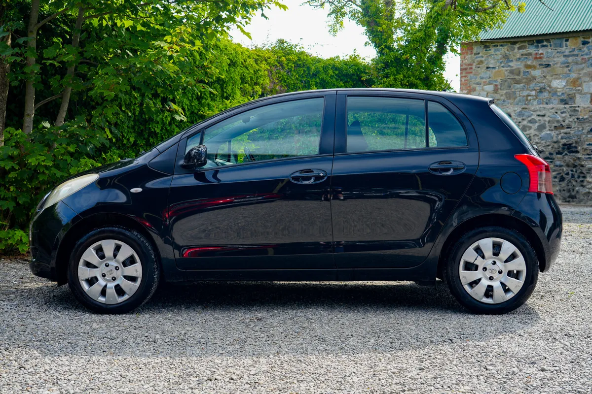 2009 Toyota Yaris 1.0 Petrol Manual - Image 6