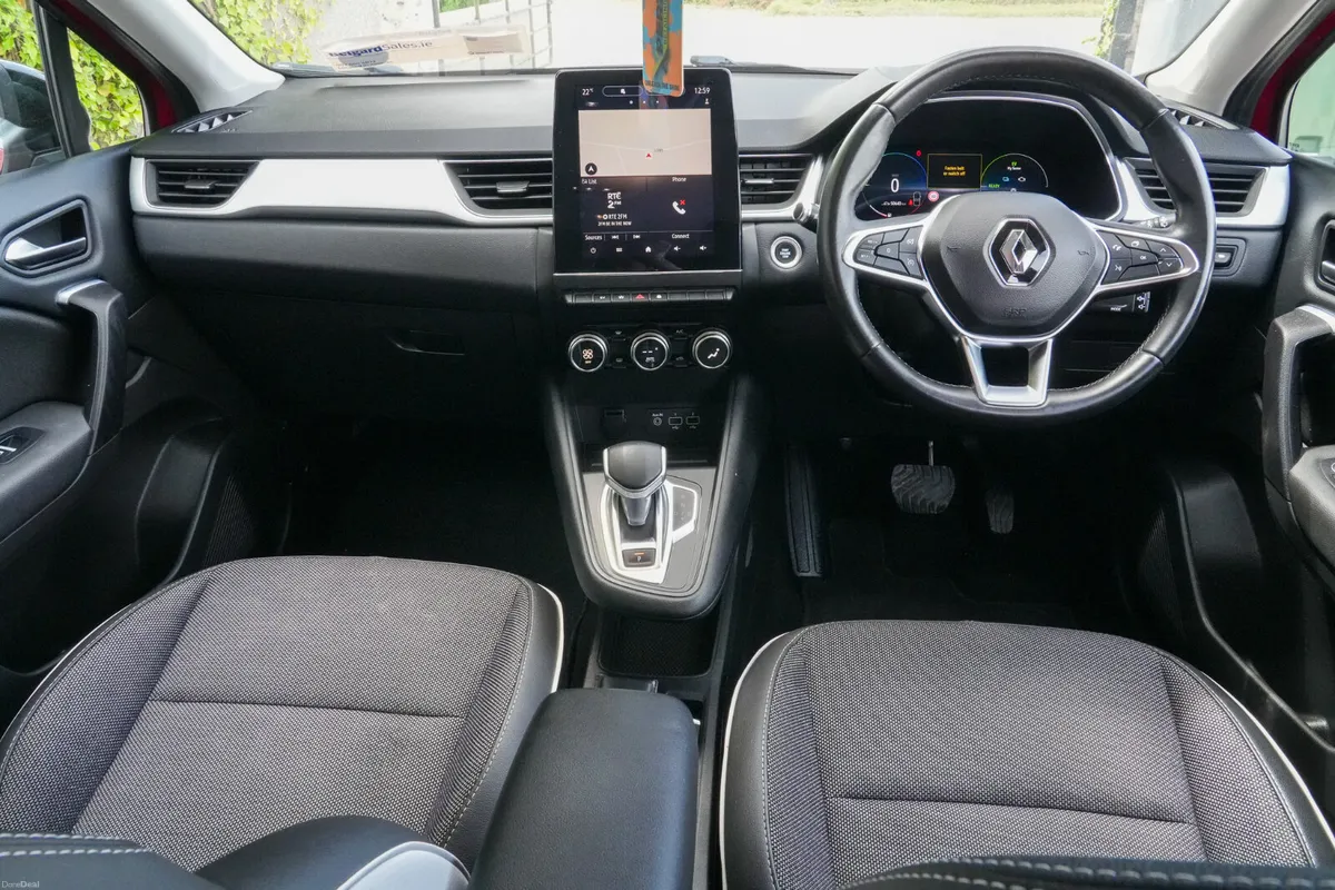 2021 Renault Captur Plug In Hybrid - Image 6