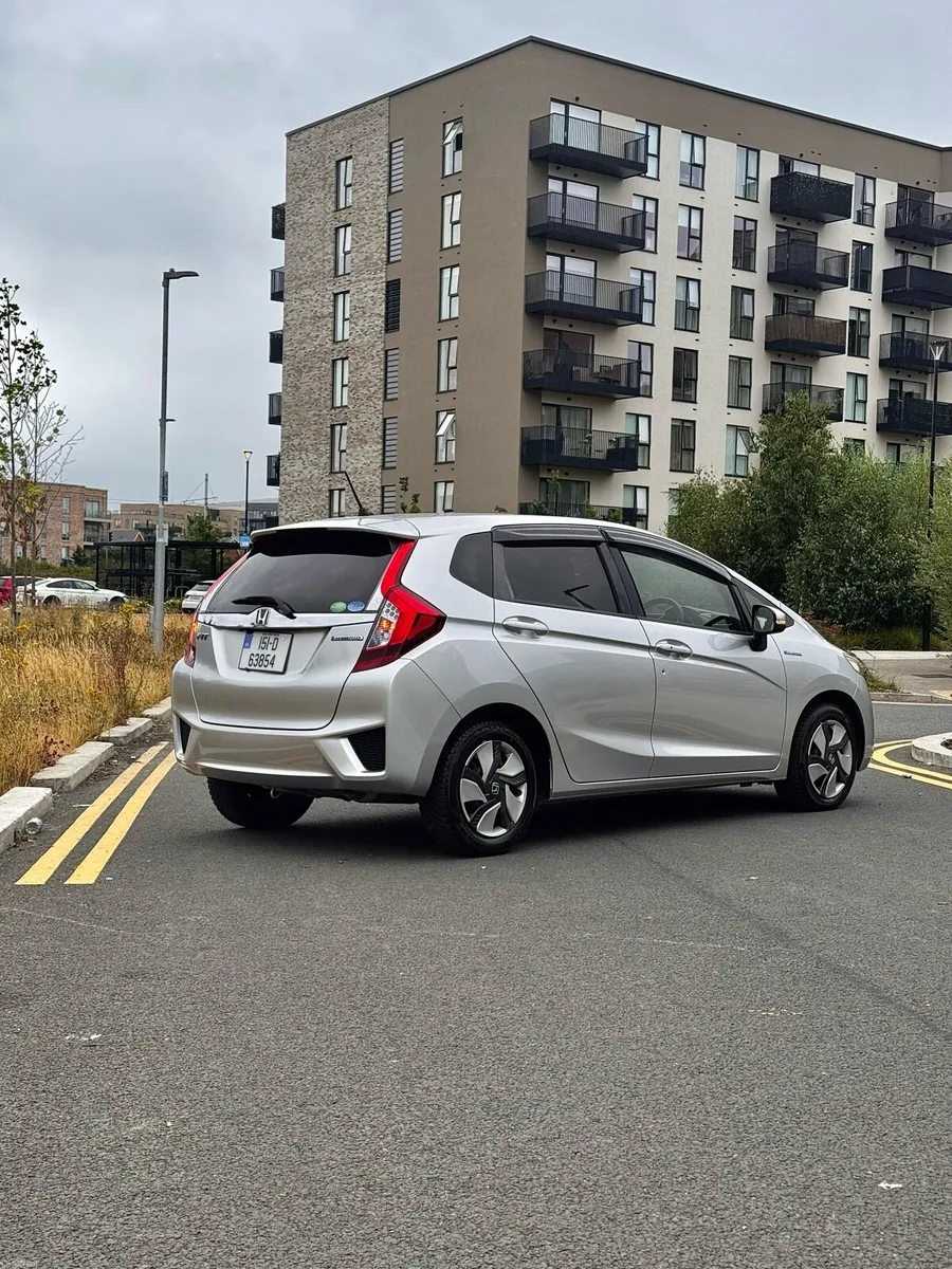 2015 HONDA FIT HYBRID 1.5L AUTOMATIC / NCT 07/2027 - Image 4