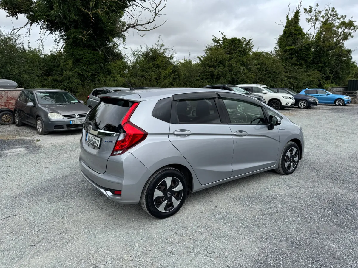 Honda Fit 1.3 Hybrid Automatic - Image 3