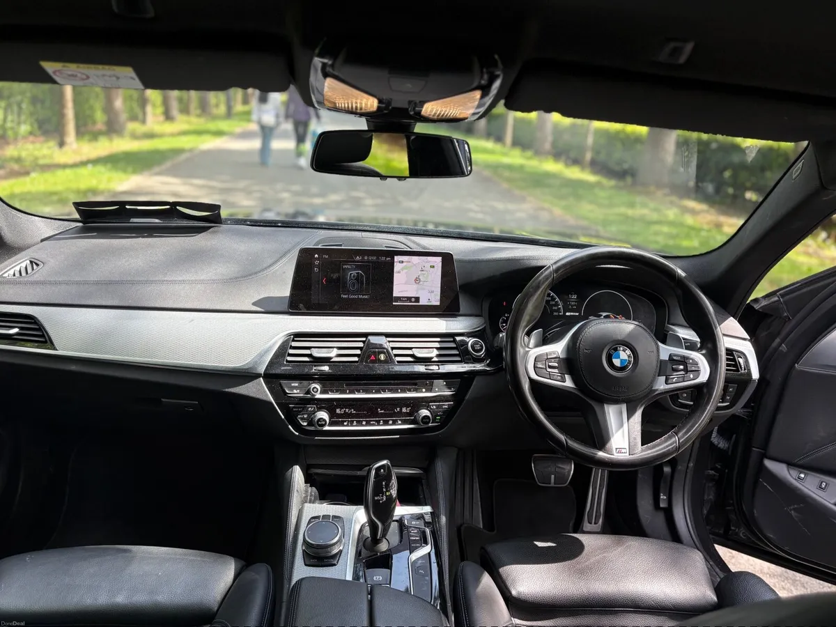 BMW 530e  2018 - Image 4