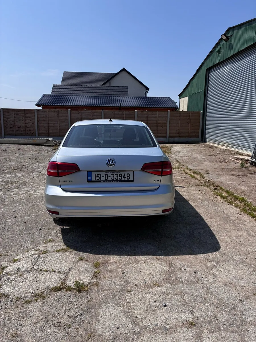 Volkswagen Jetta NCT 04/27 - Image 4