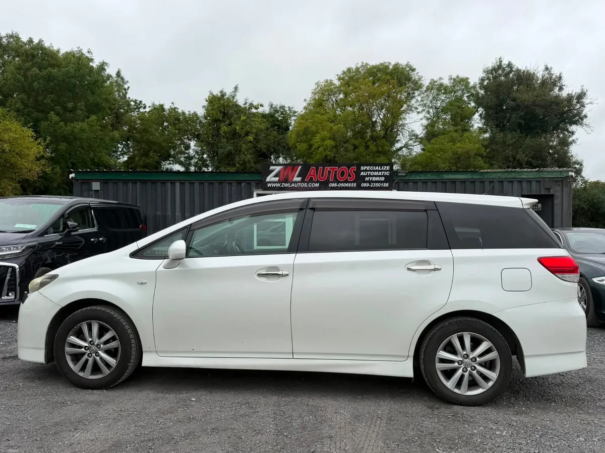 Toyota Wish 2010 - Image 4