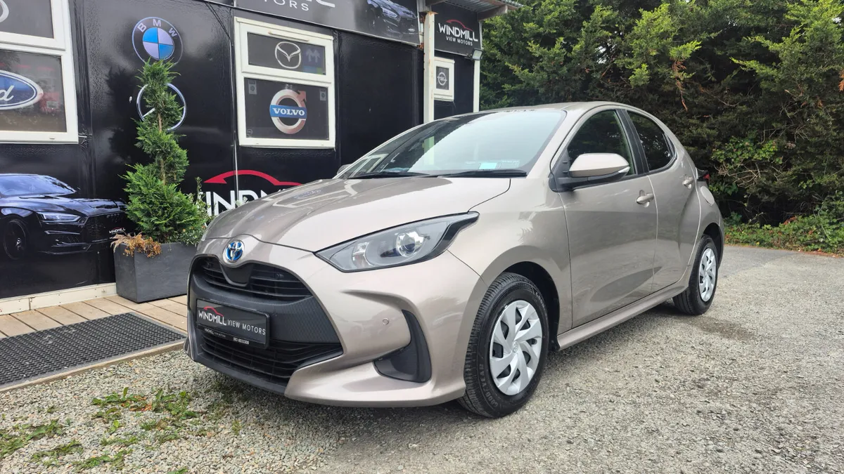 Toyota Yaris 1.5 Hybrid - Image 4
