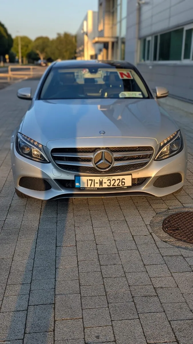 C350e | PHEV | Panoramic Roof | 2 Keys | Low KM - Image 1