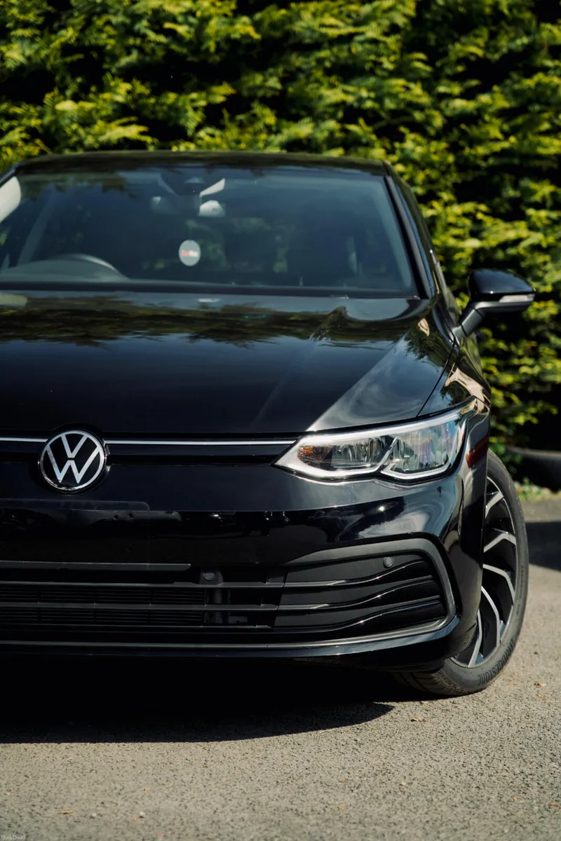 Volkswagen Golf 2.0 2023 - Image 3
