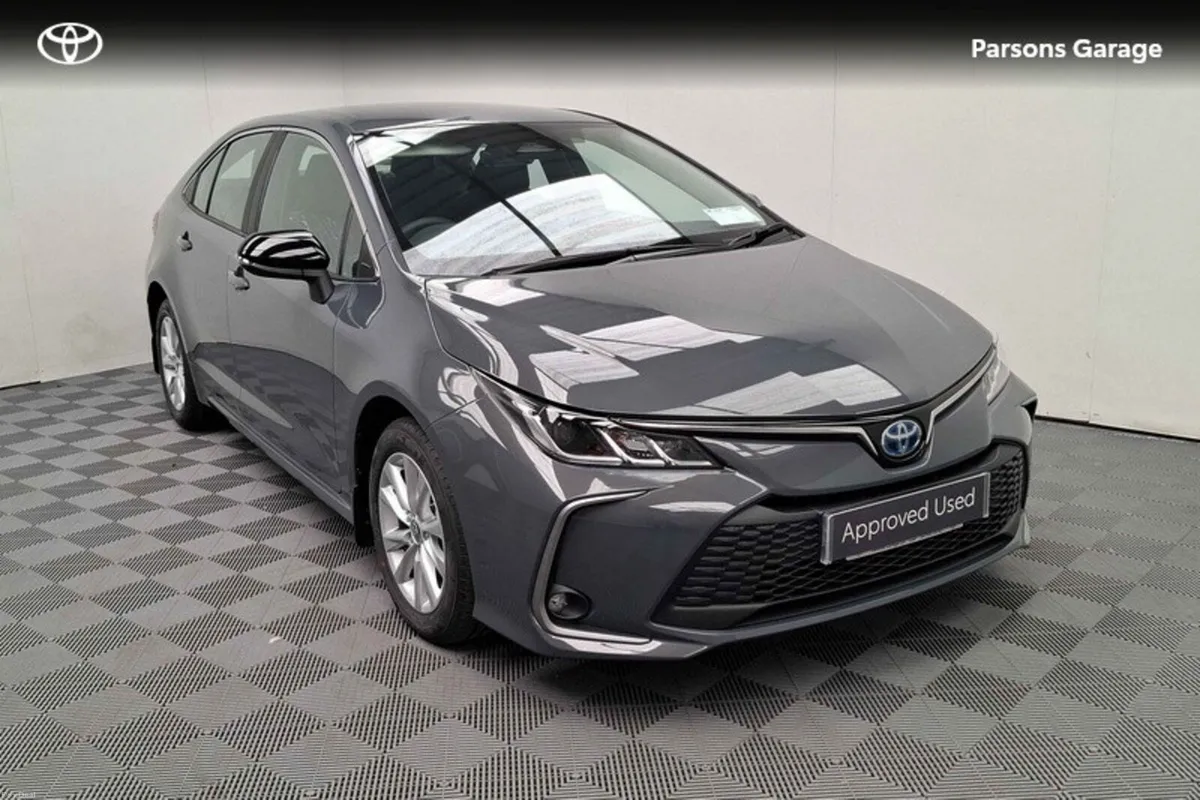 Toyota Corolla COROLLA SALOON LUNA - Image 1