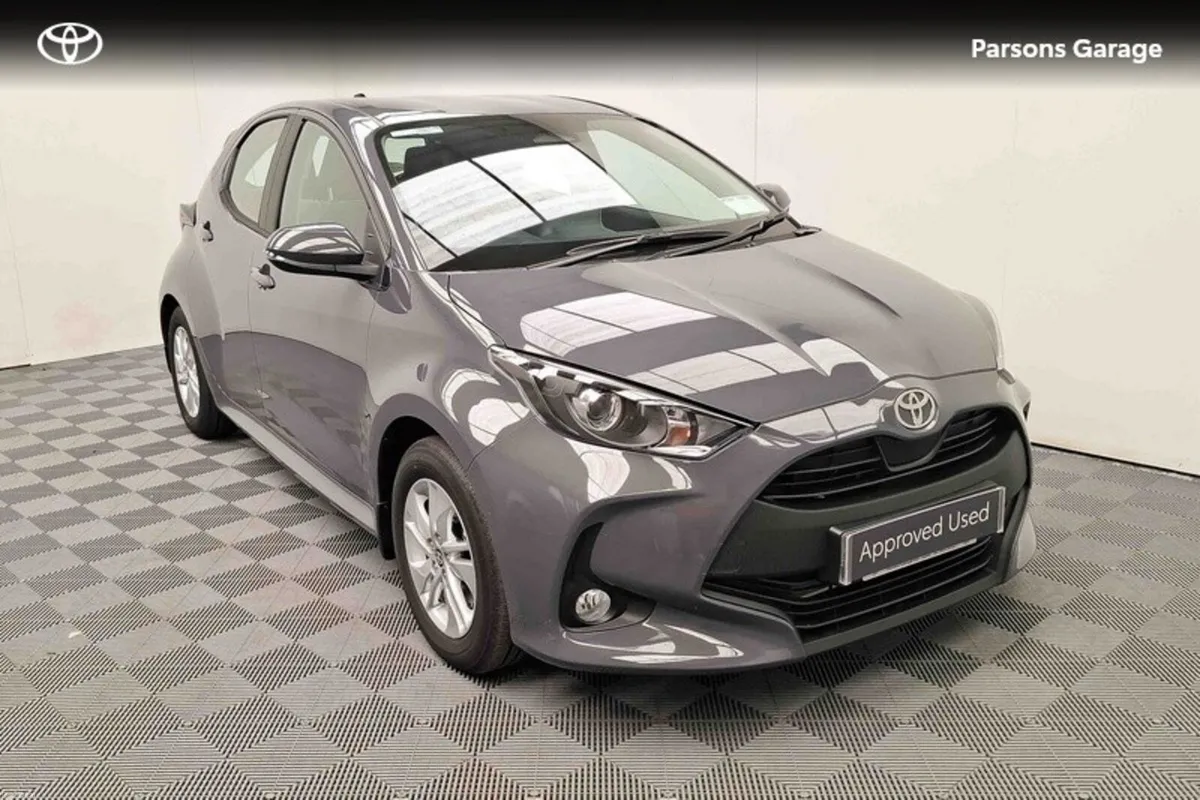 Toyota Yaris Yaris HEV Luna - Image 1
