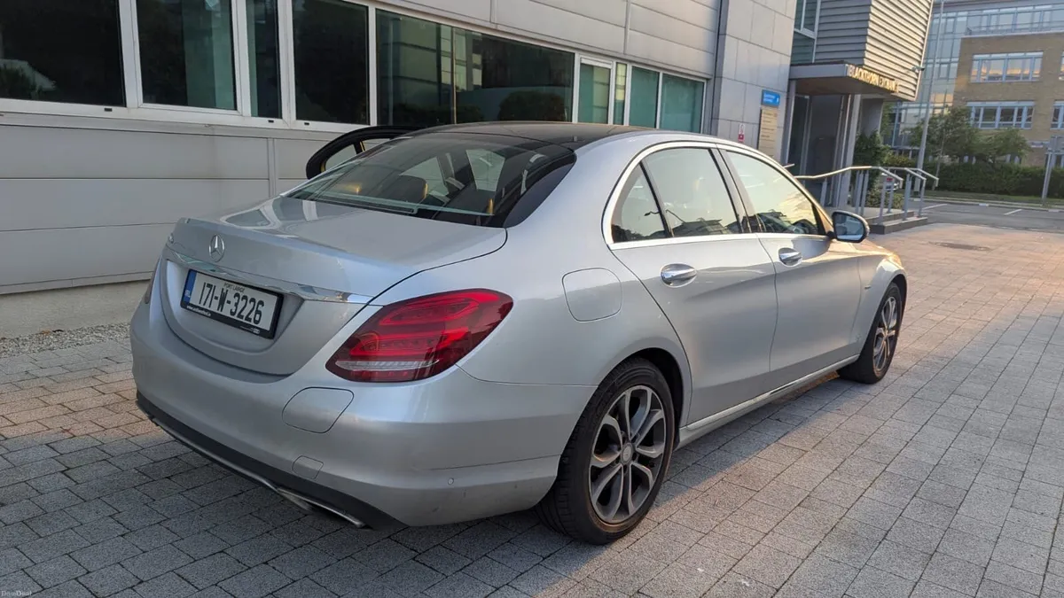 C350e | PHEV | Panoramic Roof | 2 Keys | Low KM - Image 4