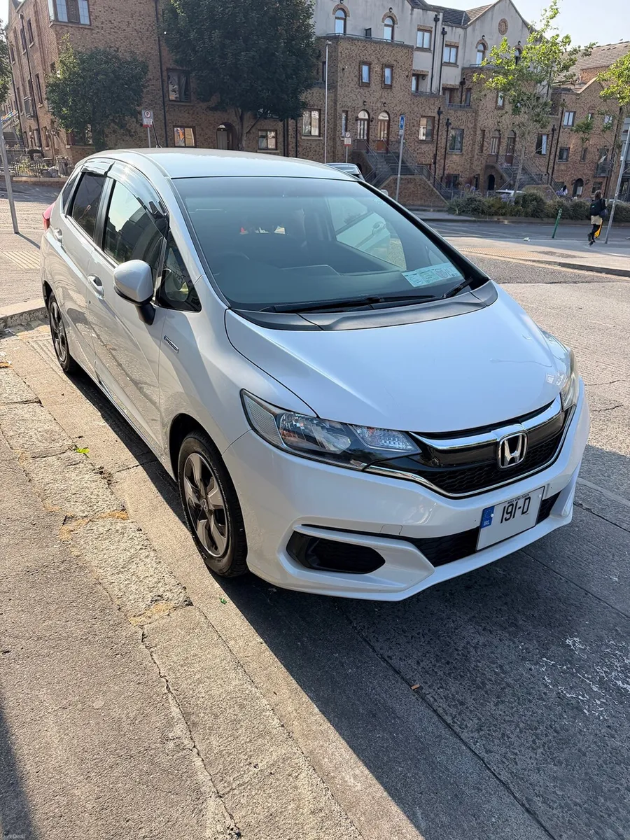 19.1 HONDA FIT 1.5 Hybrid Automatic- ONLY 39k - Image 1