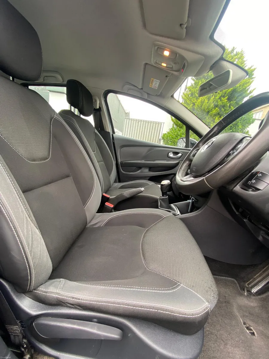 Renault Clio 2019 0.9 petrol - Image 6