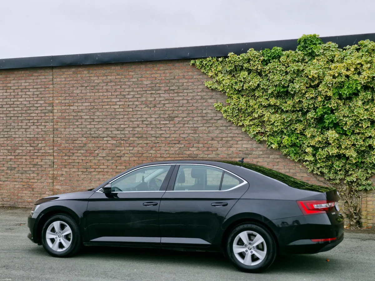 Skoda Superb 2.0 TDI 150BHP FINANCE AVAILABLE - Image 4
