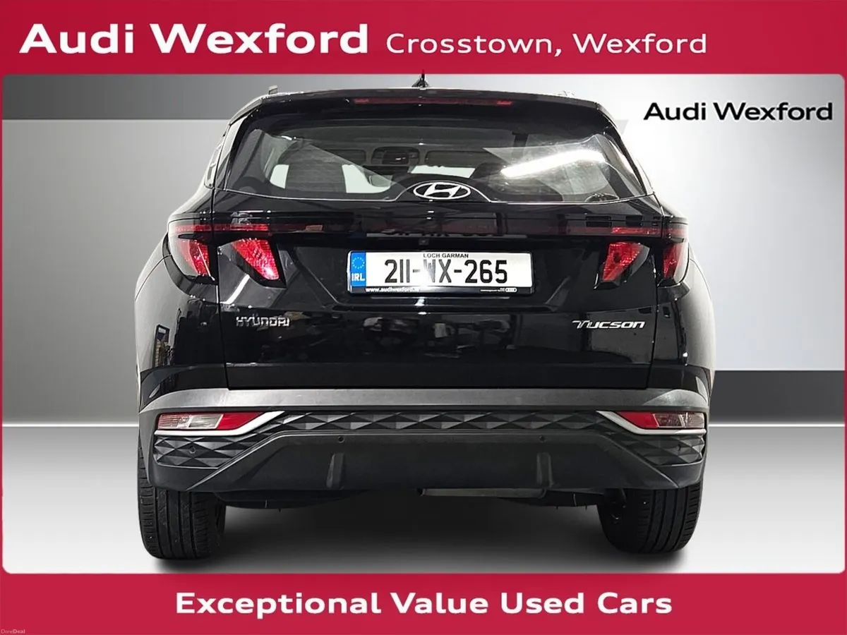 Hyundai Tucson 2WD Executive 1.6 With 2 Tone Roof - Image 6