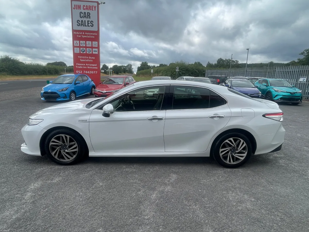 Toyota Camry 2017 - Image 4