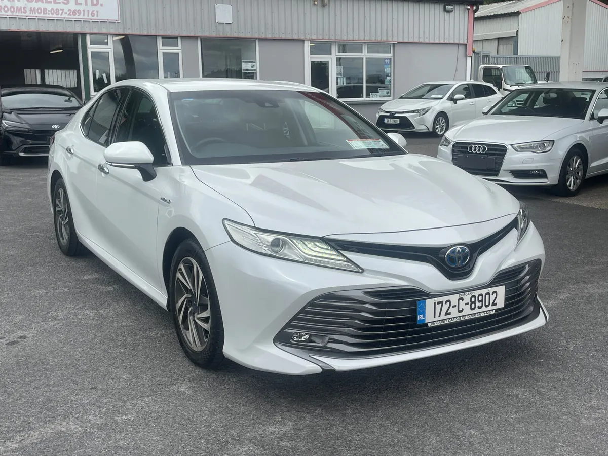 Toyota Camry 2017 - Image 1