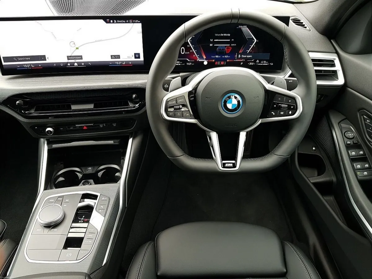 BMW 3-Series 330e M Sport Saloon - Image 5