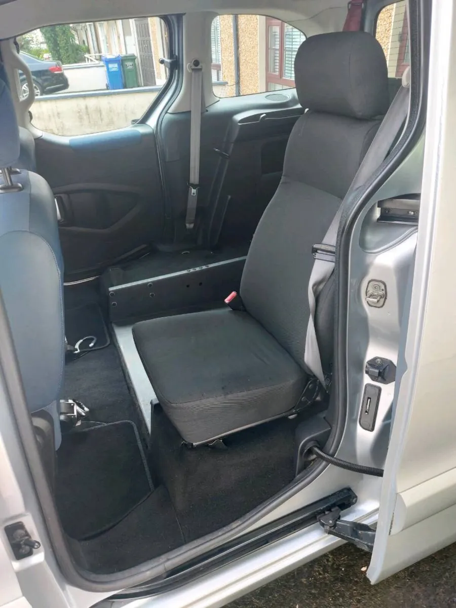 Citroën Berlingo Wheel Chair Car/Van - Image 6