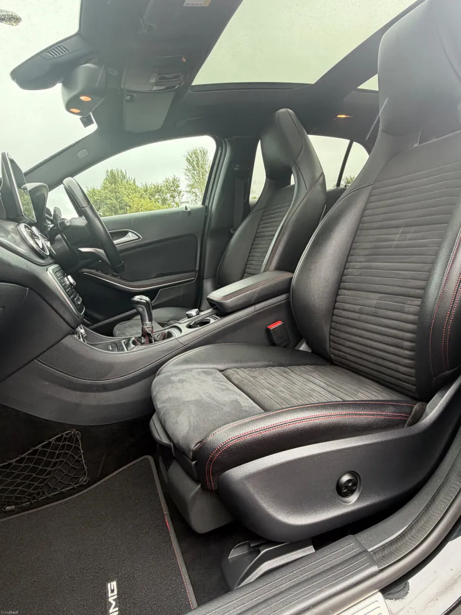 Mercedes-Benz GLA Premium AMG 2.1 - Image 5