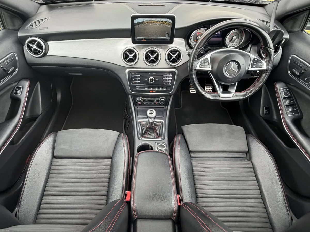 Mercedes-Benz GLA Premium AMG 2.1 - Image 3