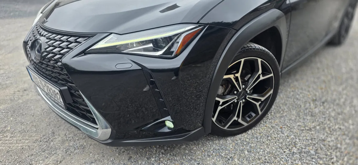 Lexus UX 250H .ONE YEAR TAX - Image 5