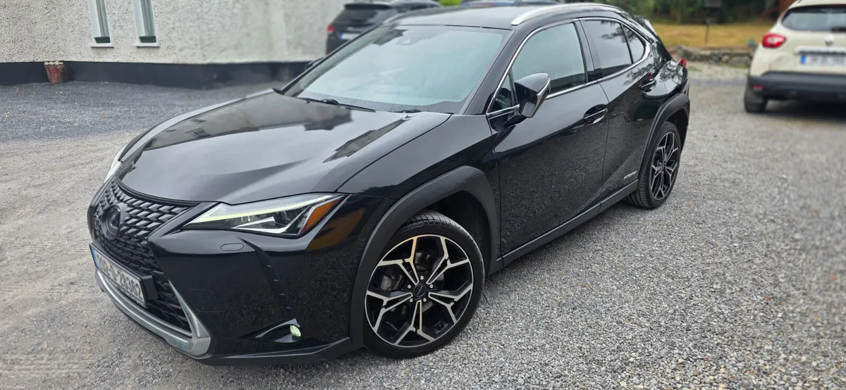 Lexus UX 250H .ONE YEAR TAX - Image 3