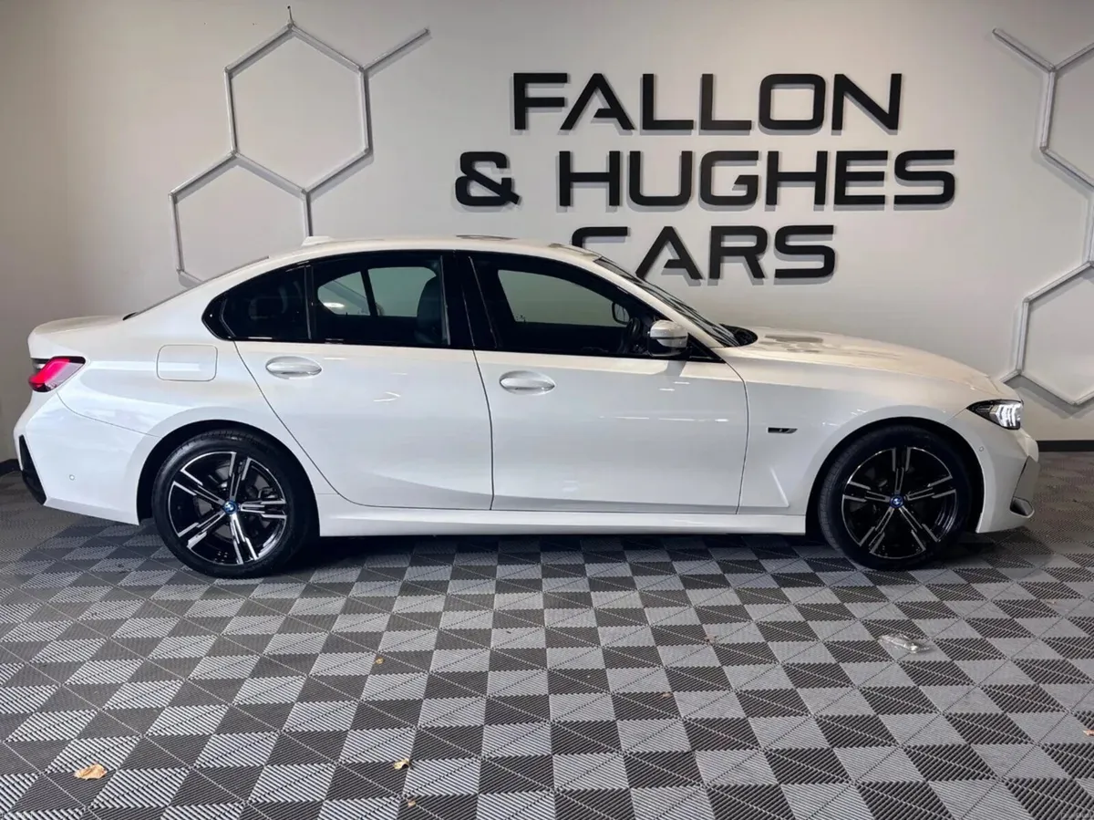 2024 BMW 3 SERIES 330E M - SPORT HYBRID - Image 4