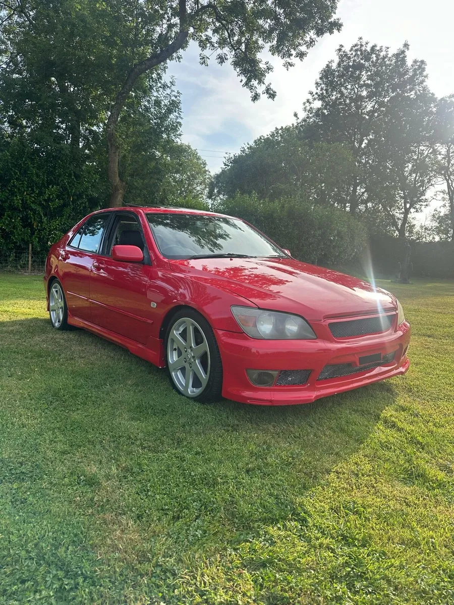 Lexus is200 - Image 5