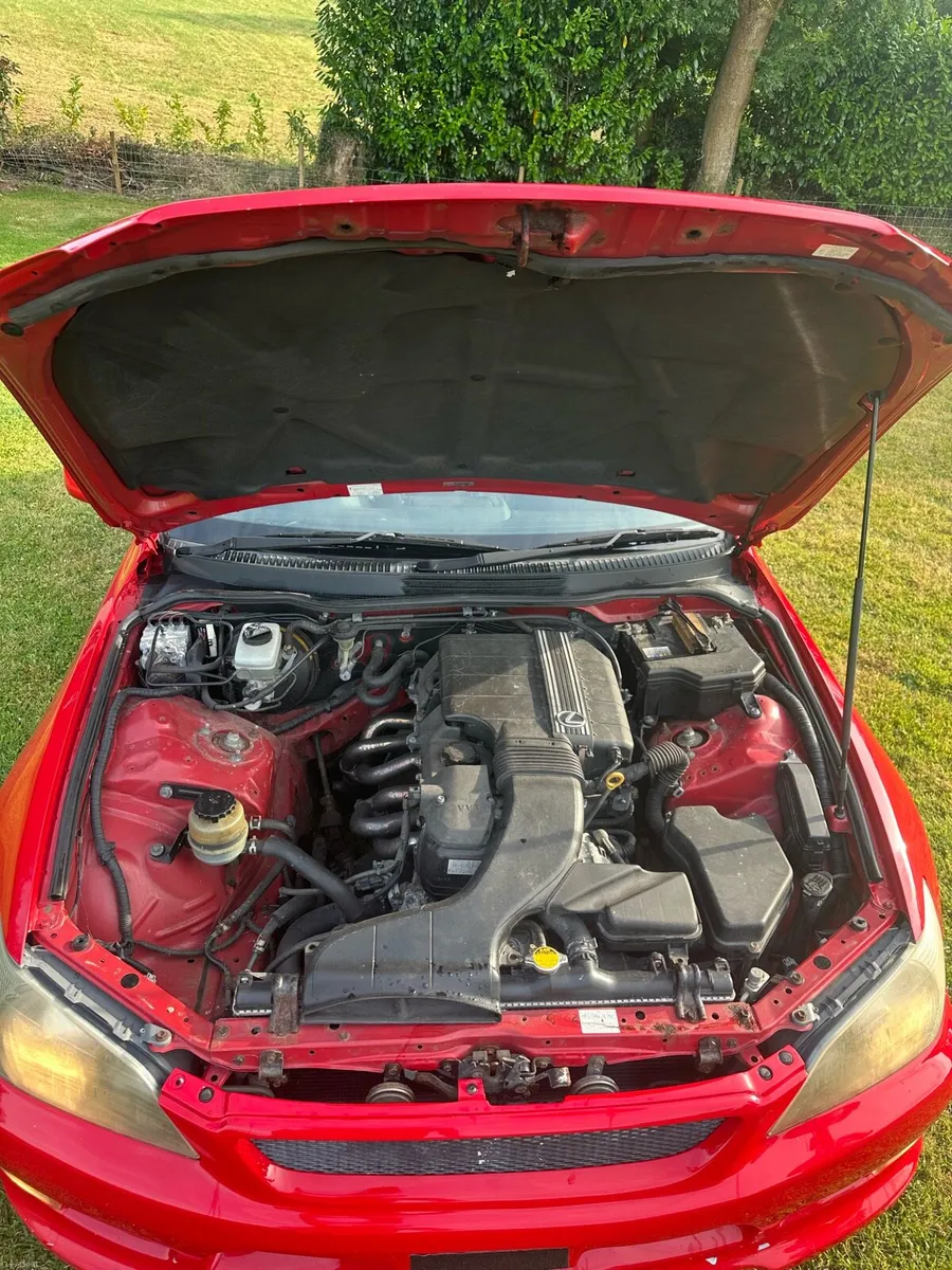 Lexus is200 - Image 6
