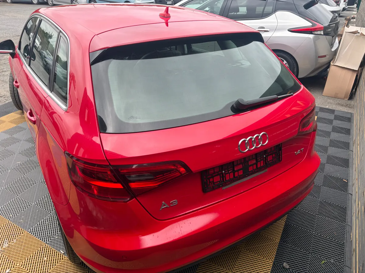 Audi A3 1.4 TFSI Auto Leather interior - Image 4