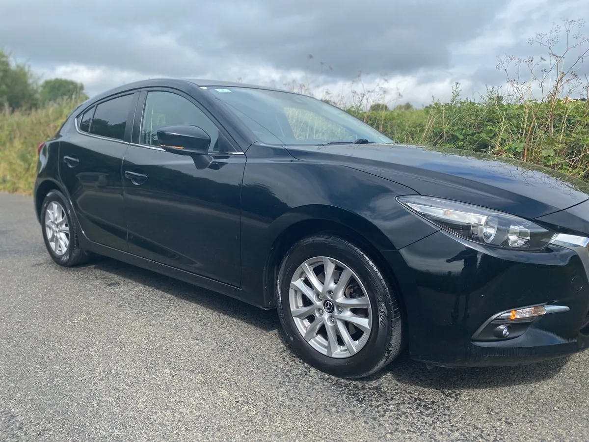 MAZDA 3 EXECUTIVE LUXURY MODEL AS NEW 1.5 D - Image 1