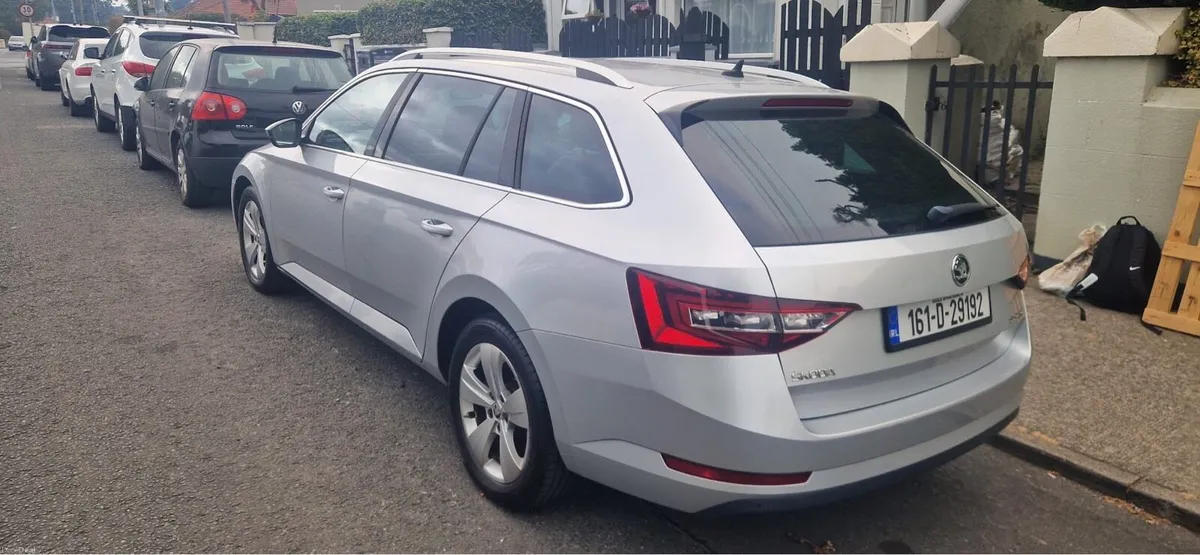 Skoda superb - Image 5