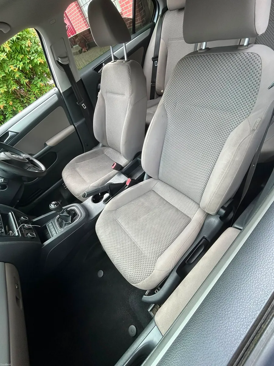 Volkswagen MK6 Jetta - Image 6