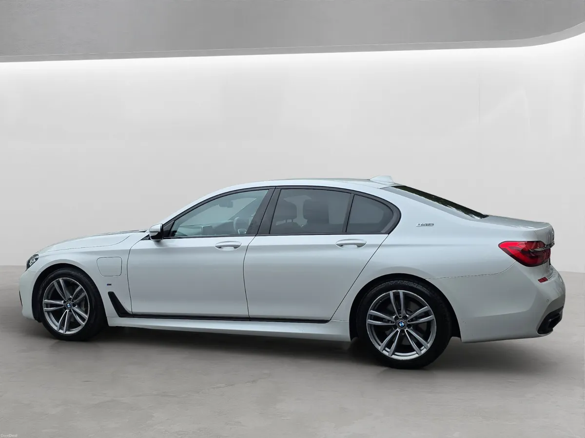 2018 BMW 740E M-SPORT - Image 4