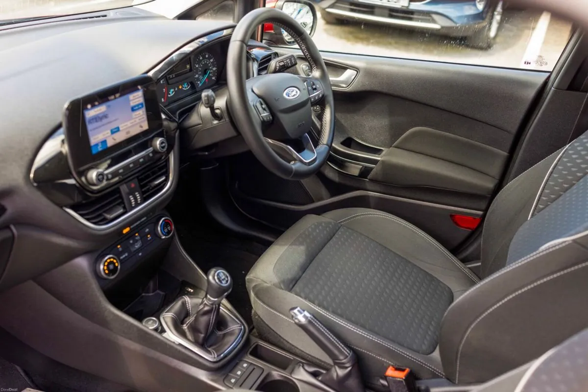 Ford Fiesta 2018 Ford Fiesta 1.1L 85 PS Zetec - Image 6