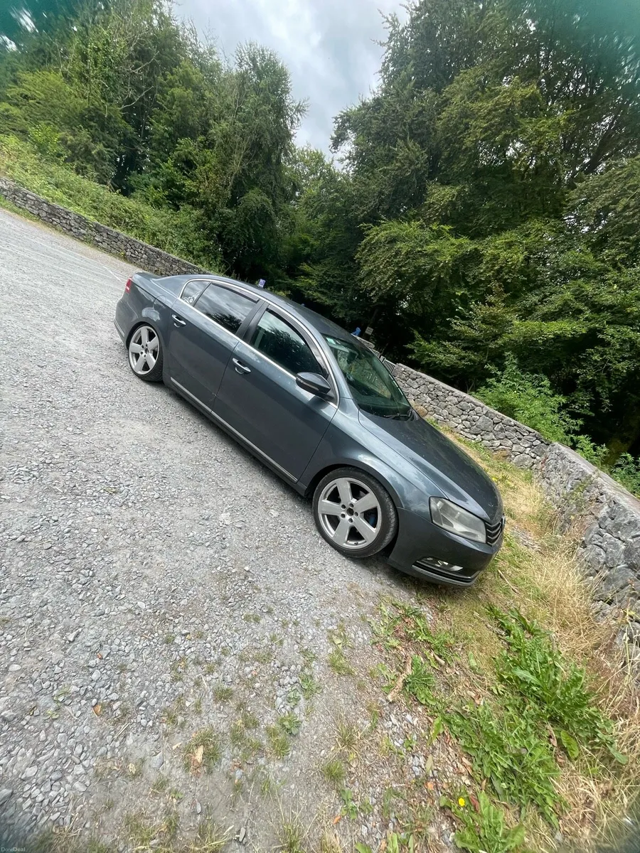 Volkswagen Passat - Image 3